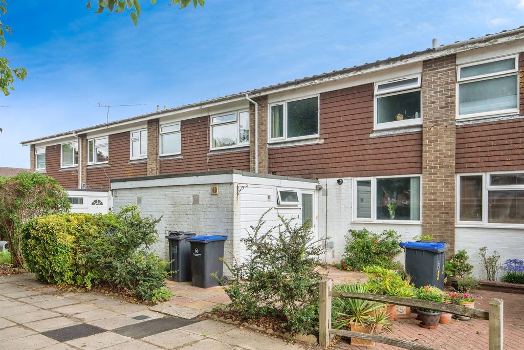 Property photo 1 of 16