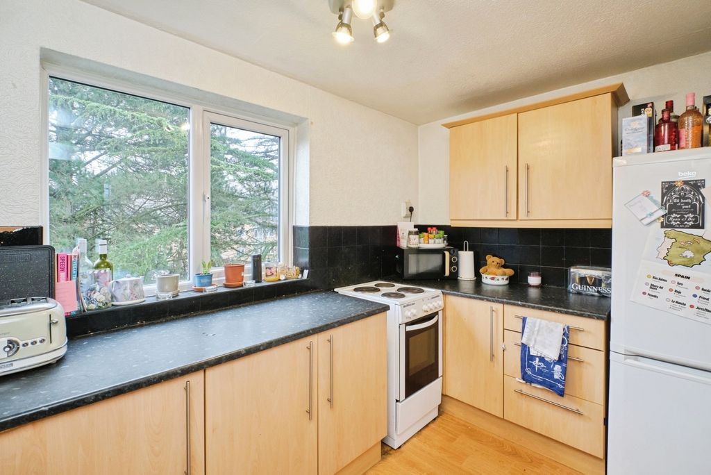 Property photo 2 of 19 Pbox-Img.Jpg