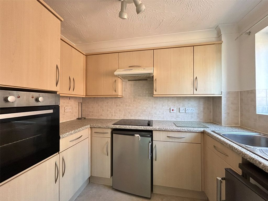 Property photo 2 of 10 Picture No. 11