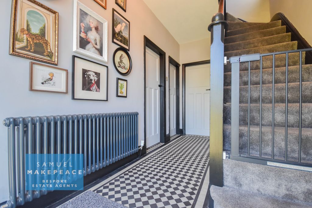 Property photo 3 of 26 Gallery