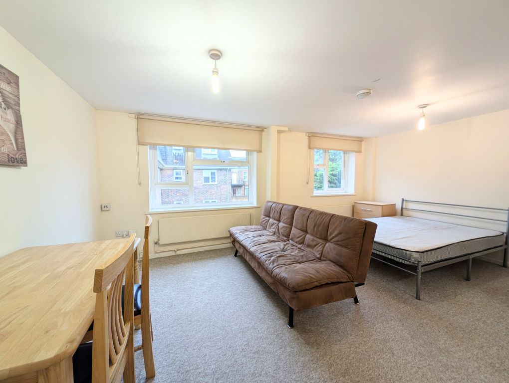 Property photo 3 of 6