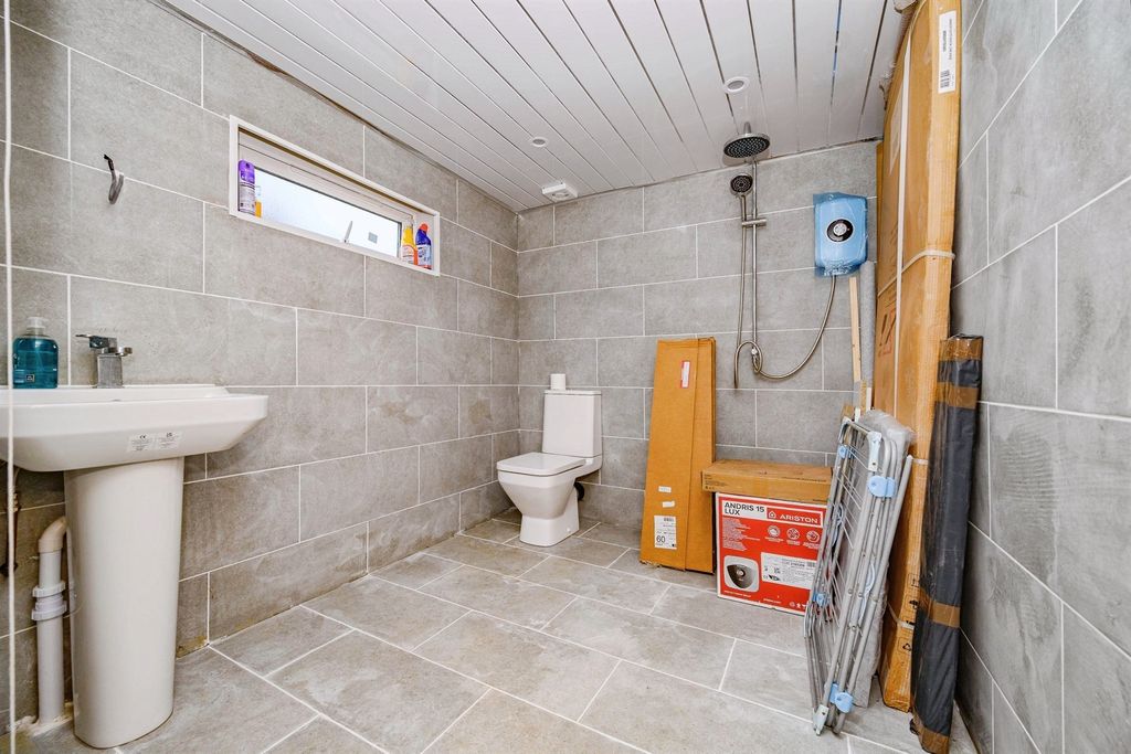 Additional image 14 of 3 bed detached bungalow for saleWycombe Way, Luton LU3