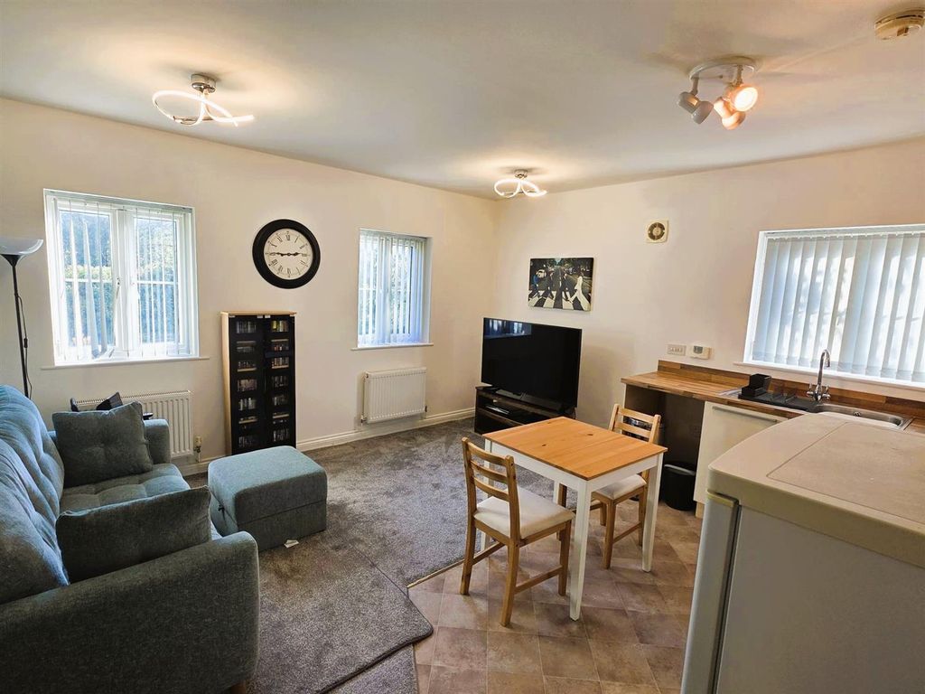 Property photo 2 of 10 20251014_144405.Jpg