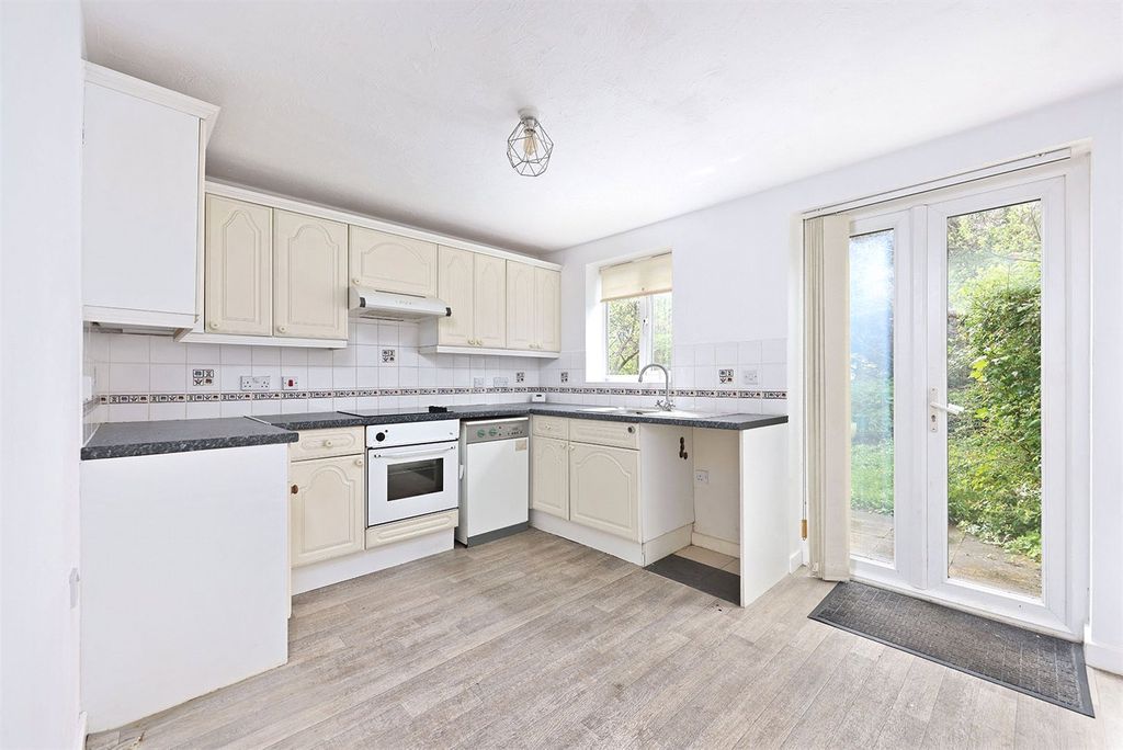 Property photo 2 of 10 Picture No. 16