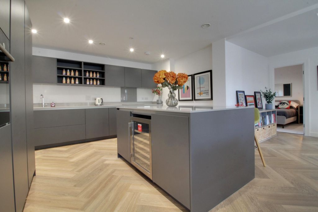 Property photo 2 of 25 Img_4054-Img_4056