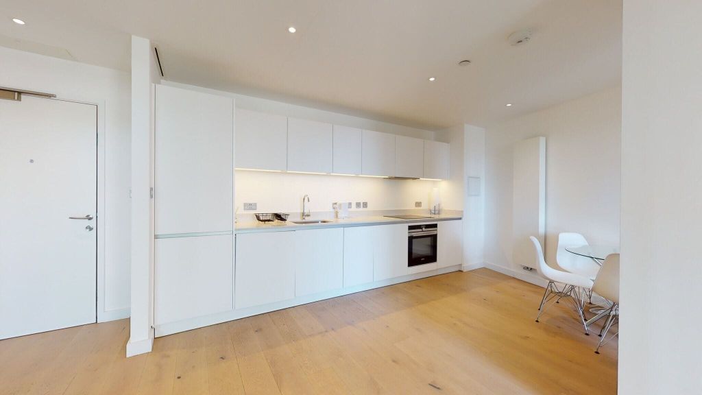 Property photo 2 of 21 Kitchen