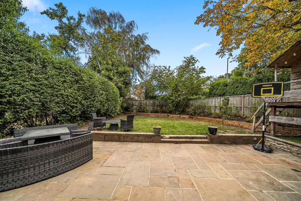 Property photo 2 of 22 Photo 29