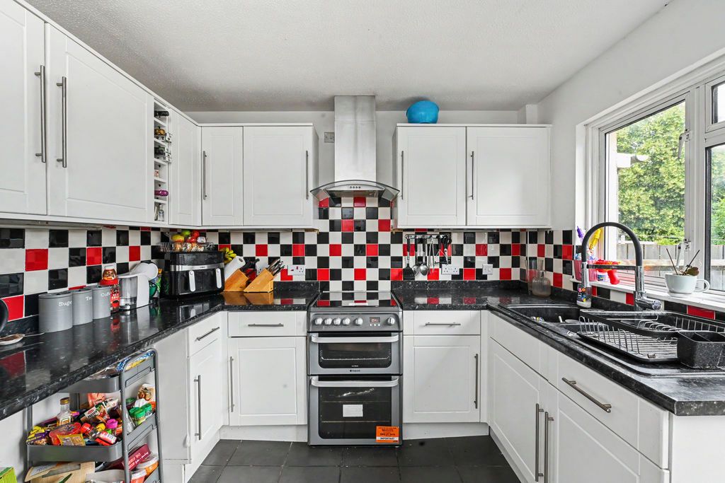 Property photo 2 of 13 Photo 4