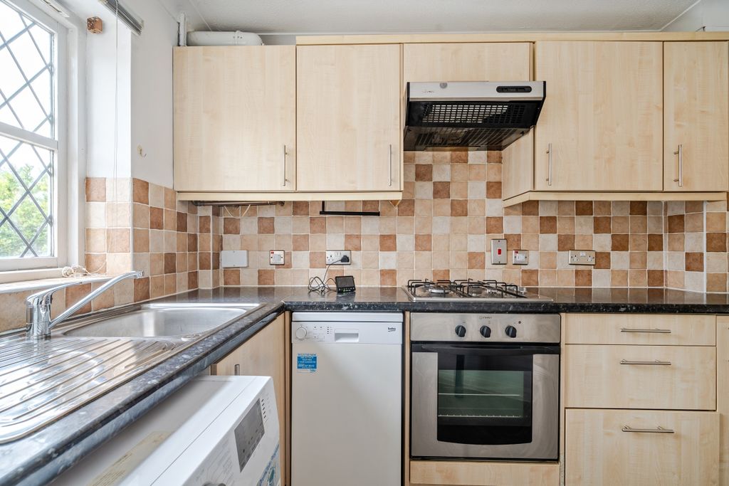 Property photo 2 of 16