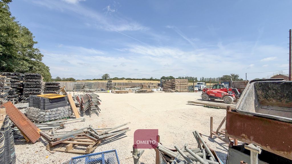 Property photo 1 of 4 Land To Let