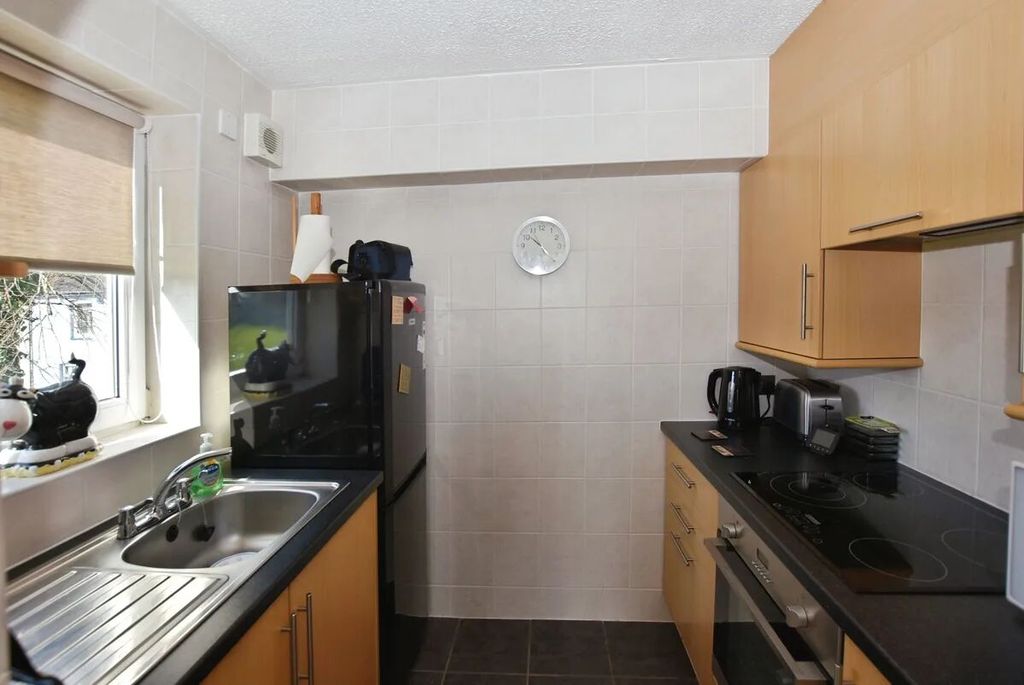 Property photo 3 of 8 Picture 3