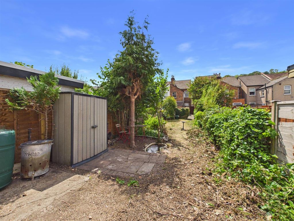 Property photo 3 of 23 Cam01563G0-Pr0283-Still029.Jpg