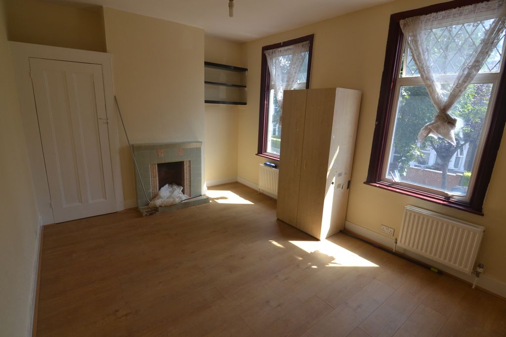Property photo 2 of 9 Gallery