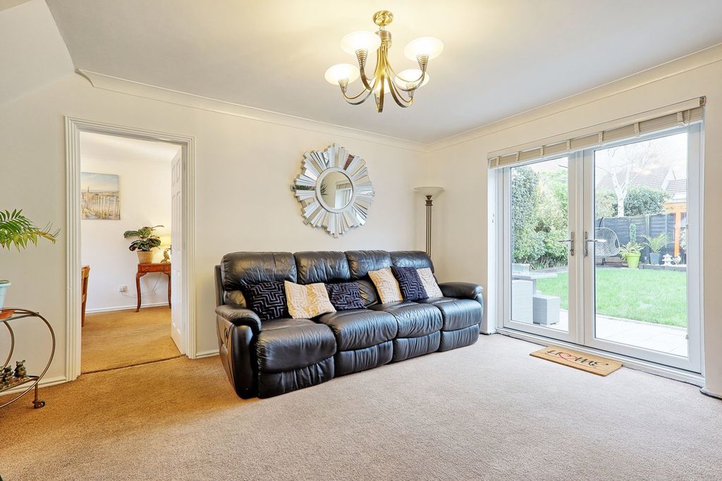 Property photo 2 of 36