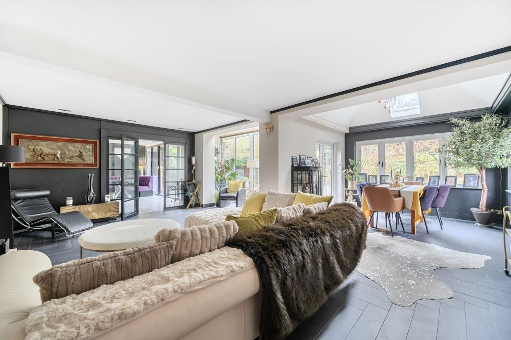 Property photo 2 of 30 Living Area