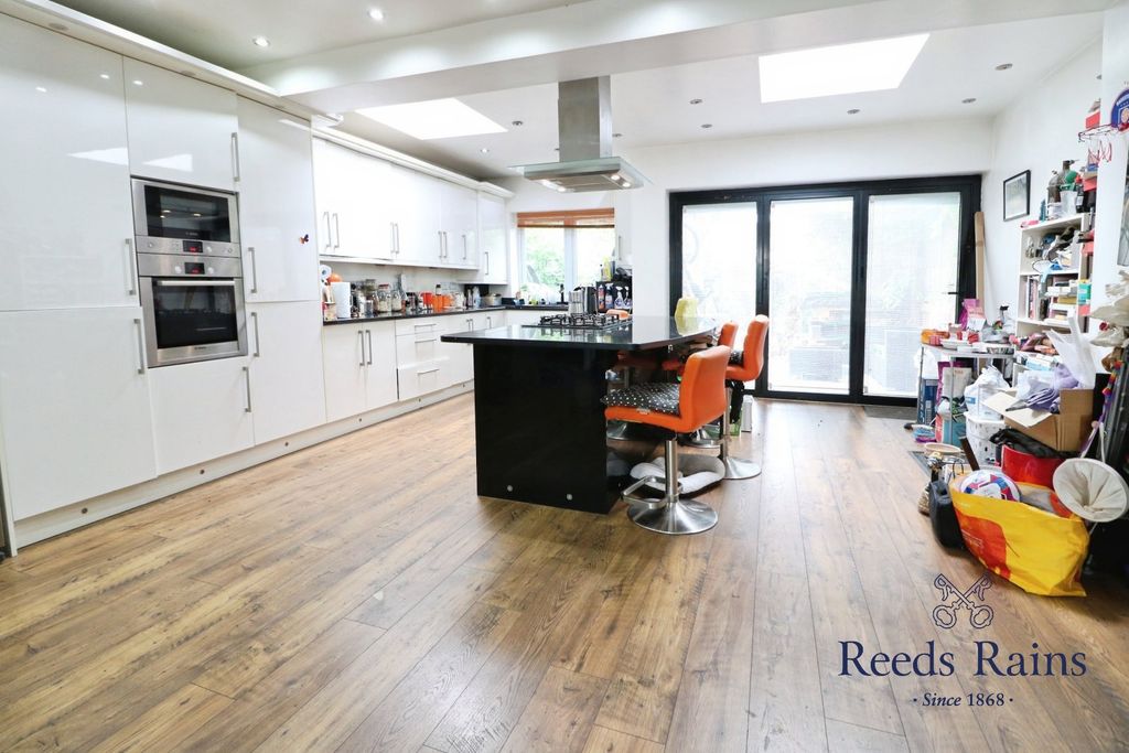 Property photo 1 of 27 Picture No. 56