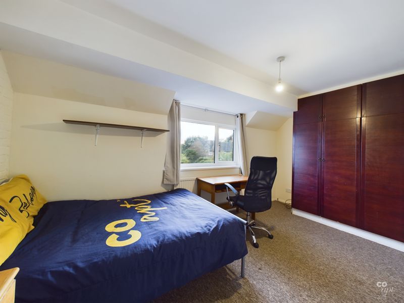 Property photo 2 of 13 Photo 27