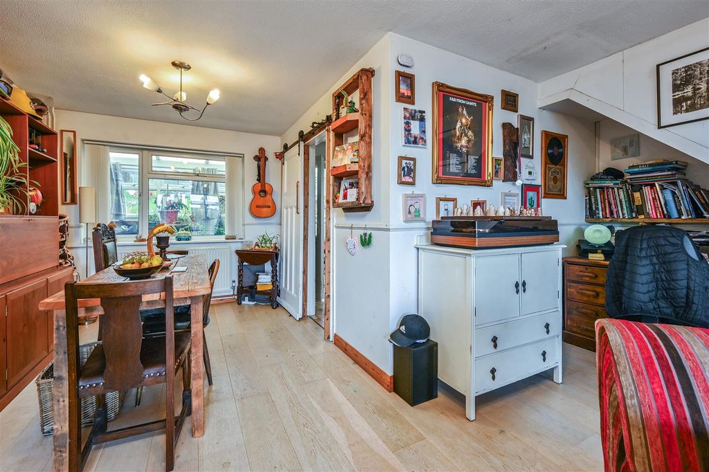 Property photo 3 of 20 145 Pebsham Lane - Tn402Rn - Photos (5).Jpg