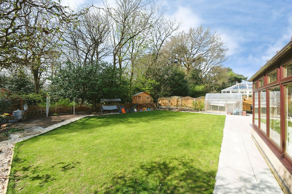 Property photo 3 of 24
