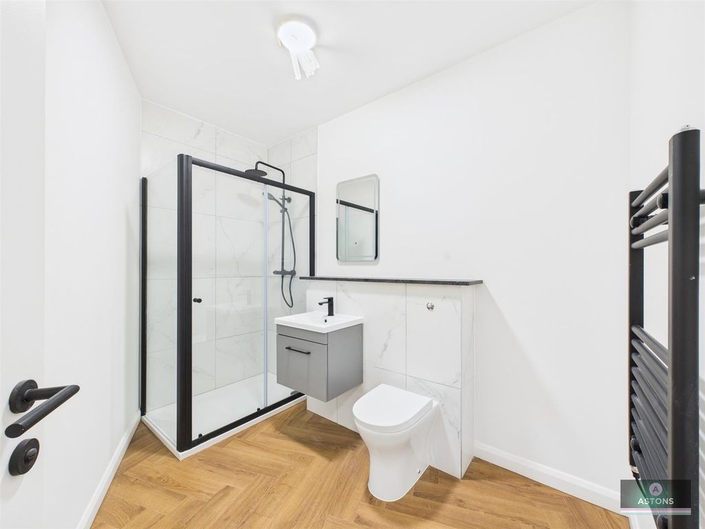 Property photo 3 of 4 Cam04622G0-Pr0147-Still017.Jpg