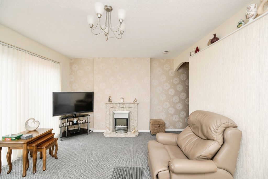 Property photo 3 of 17 Pbox-Img.Jpg