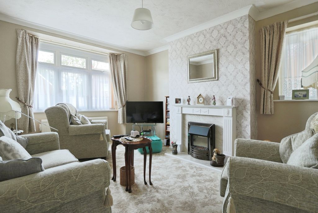 Property photo 3 of 13 4235717