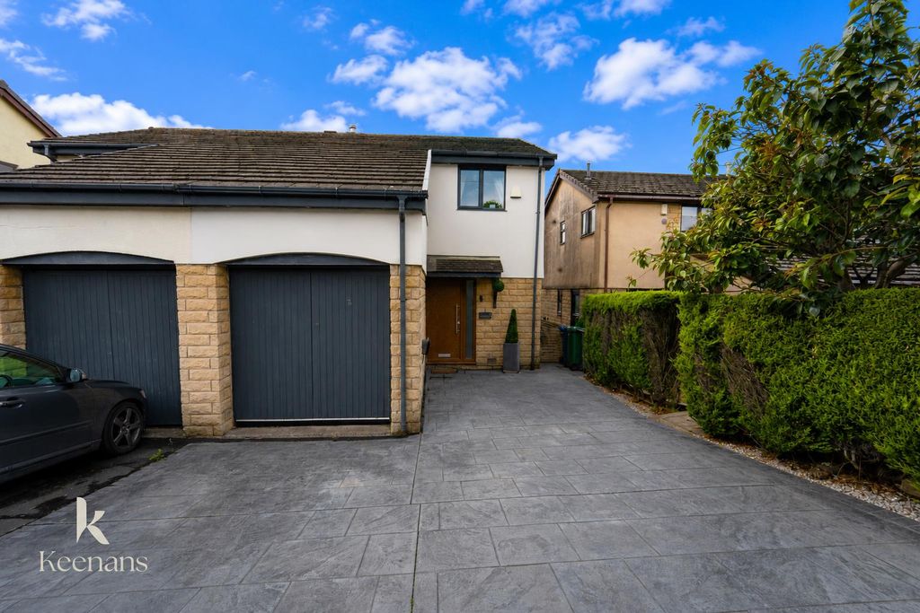 Property photo 1 of 30 Billington Ave-30.Png