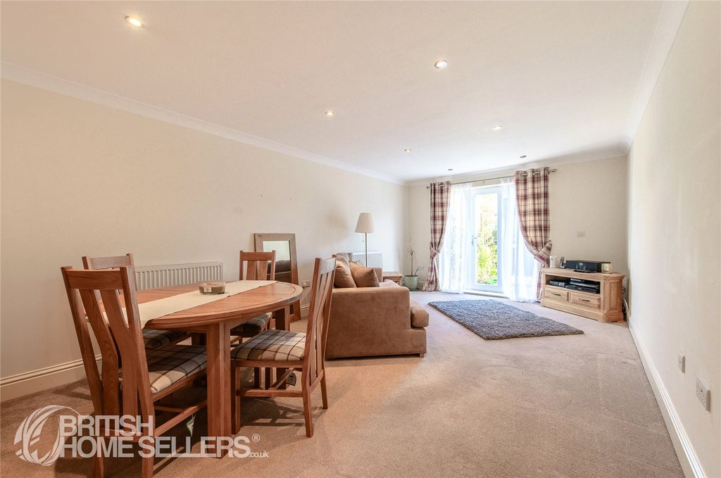 Property photo 3 of 17 Picture No. 04