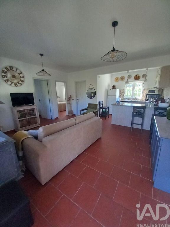 Property photo 2 of 30