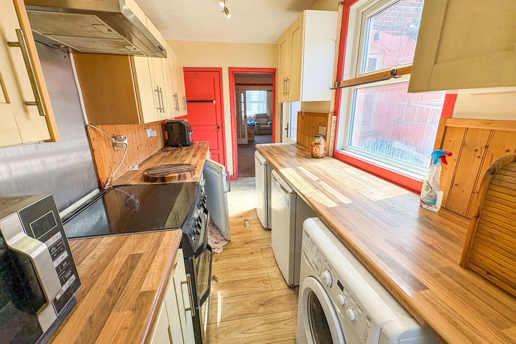 Property photo 2 of 13 1 Newberry Gardens, Weymouth, Dorset, DT4 8Ls