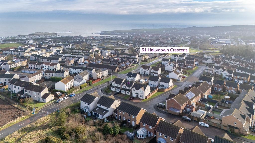 Property photo 1 of 12 61_Hallydown_Crescent-01.Jpg