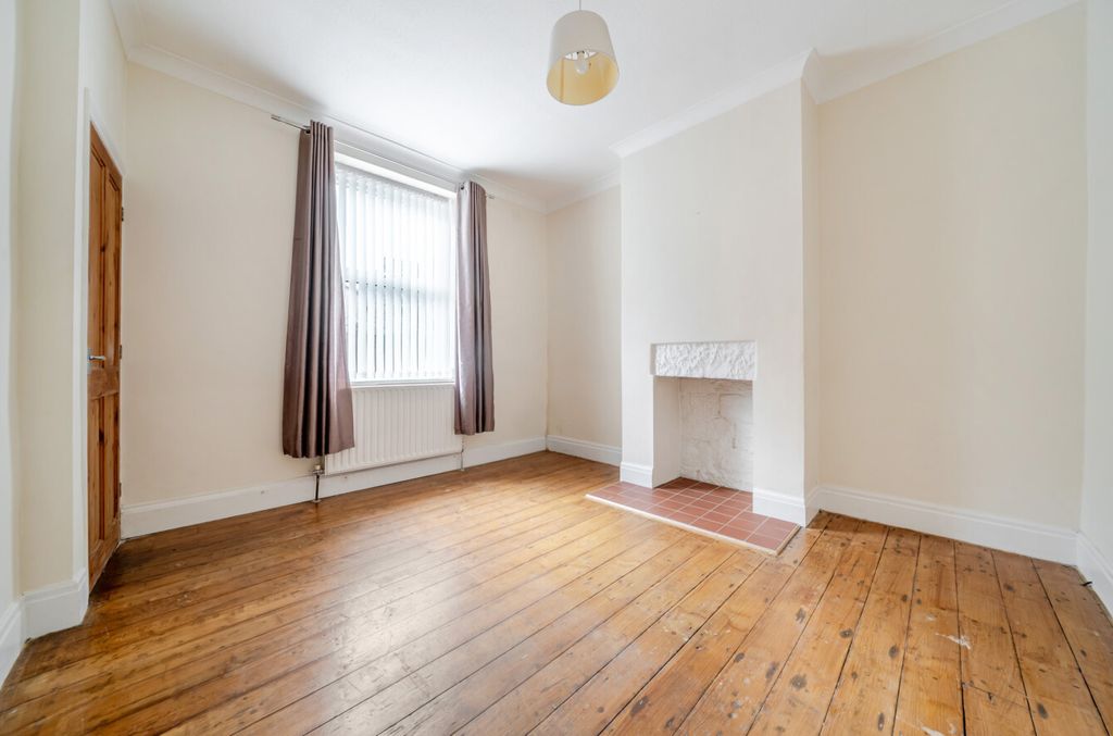 Property photo 2 of 17 1465857-7-6A0De11...