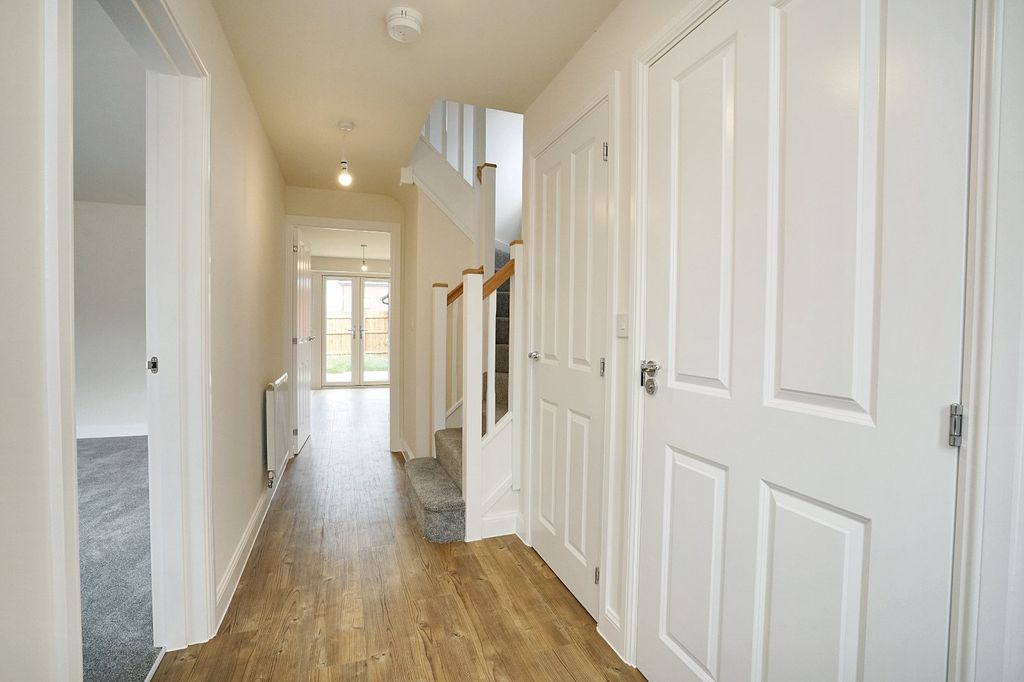 Property photo 2 of 23 Picture No. 26
