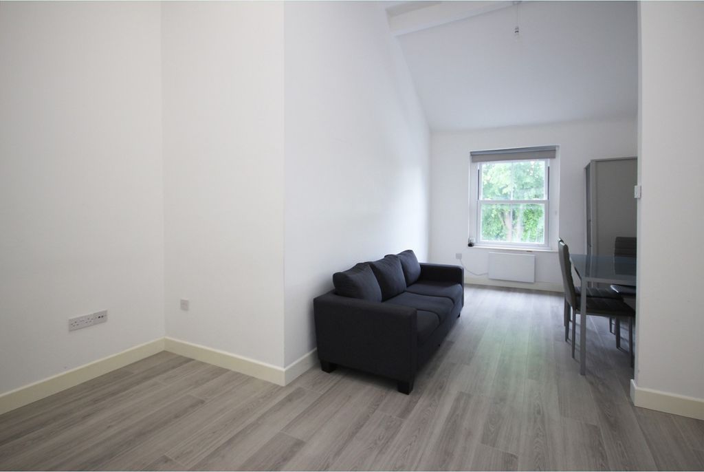 Property photo 3 of 6 3