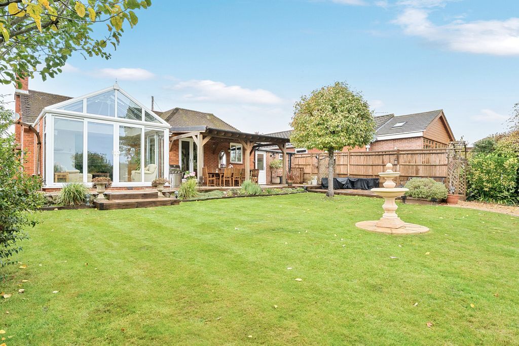 Property photo 1 of 22 1370642-5-68Fa1F4...