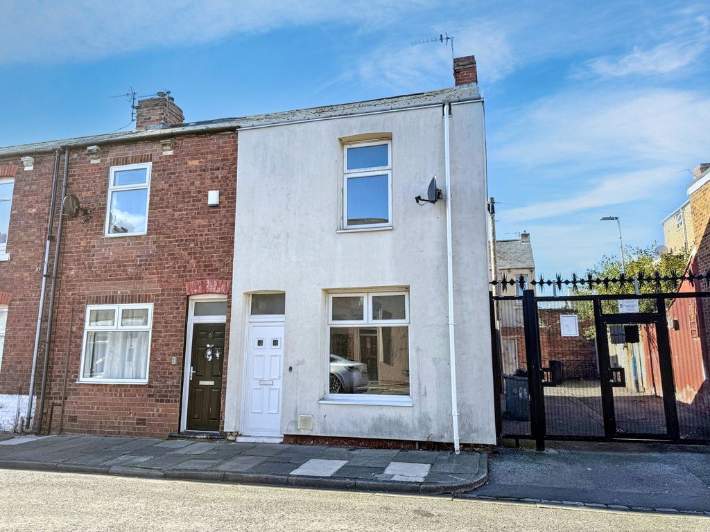 Property photo 1 of 11
