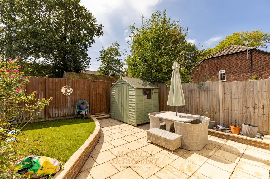 Property photo 2 of 23