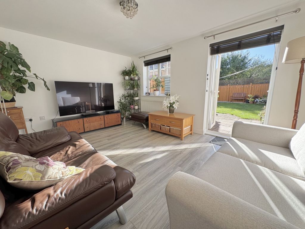 Property photo 3 of 15 Img_3823