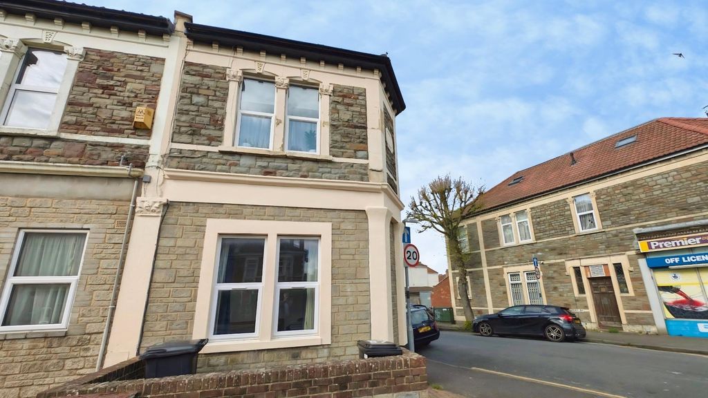 Property photo 1 of 13 F29E13d7-Pxl_20260421_151527235.Jpg