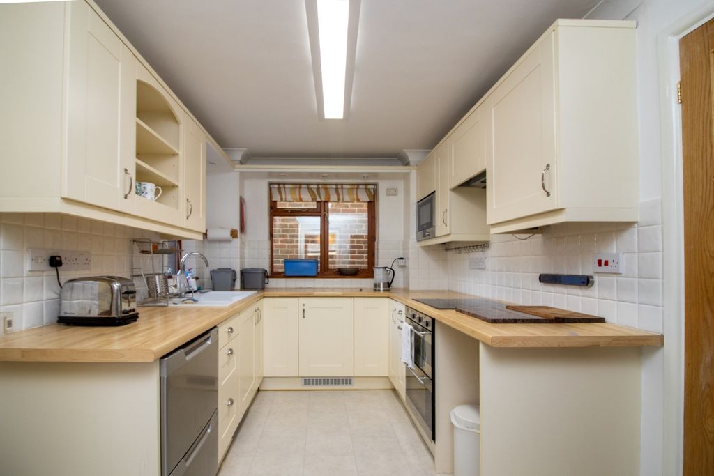 Property photo 3 of 22 Img_6199