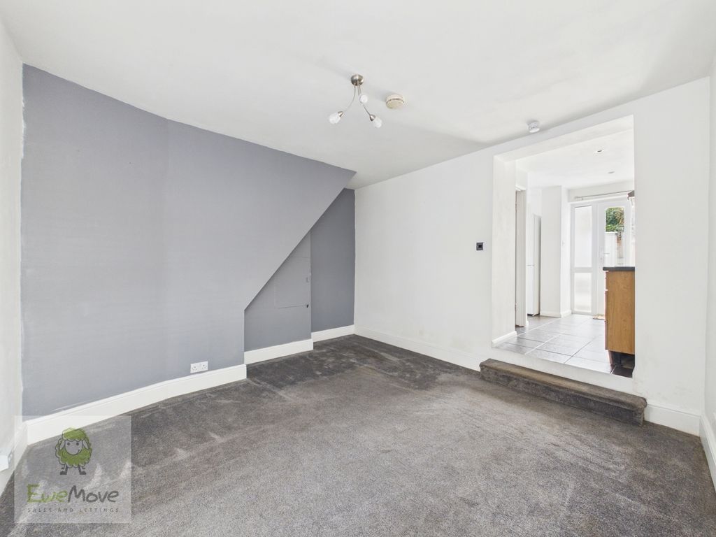 Property photo 2 of 10 Living Dining Room
