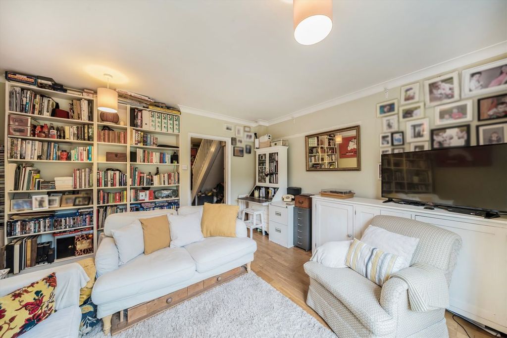 Property photo 2 of 10