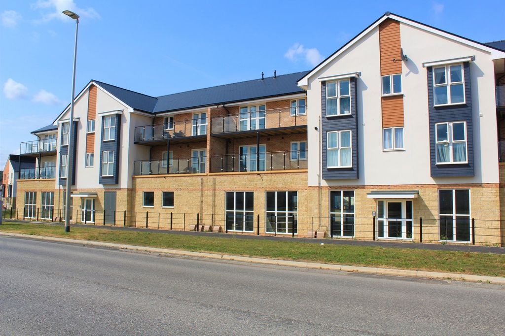 Property photo 1 of 11