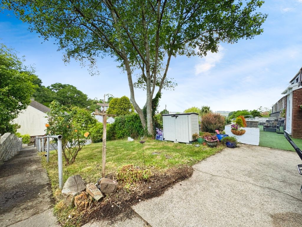 Property photo 3 of 22 4209644