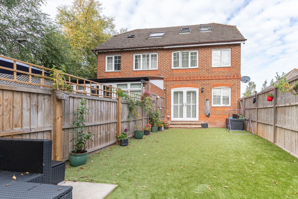 Property photo 2 of 23