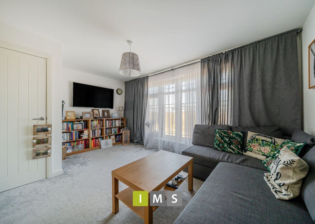 Property photo 3 of 20