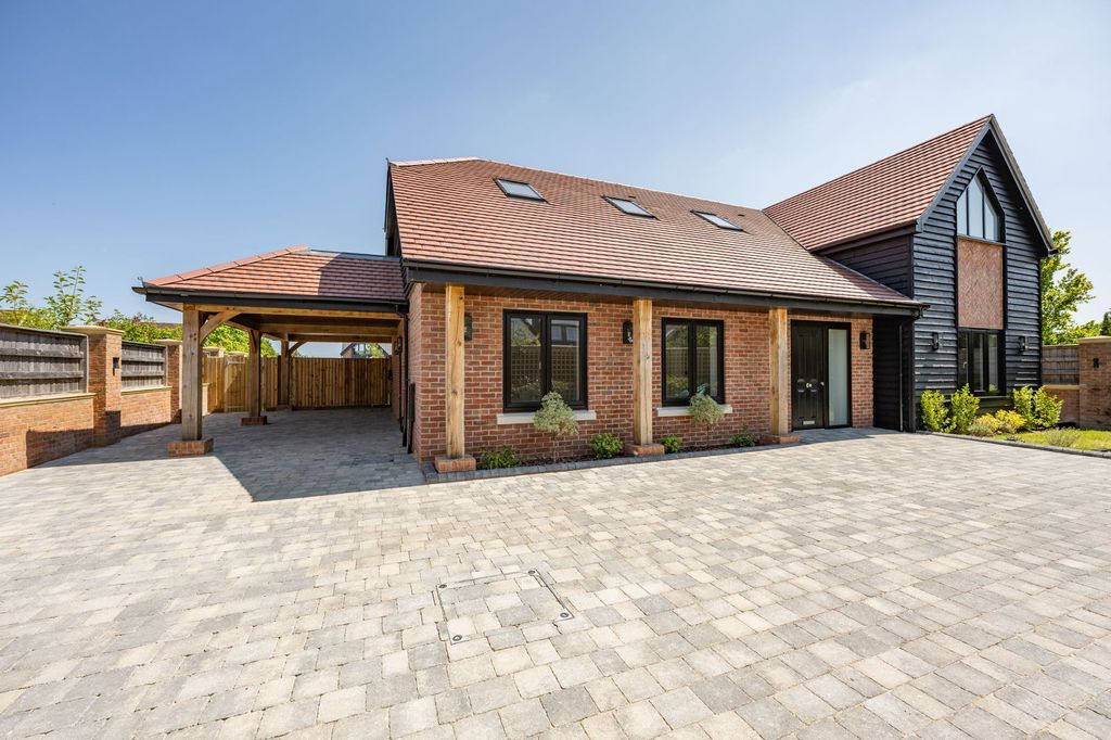 Property photo 2 of 45