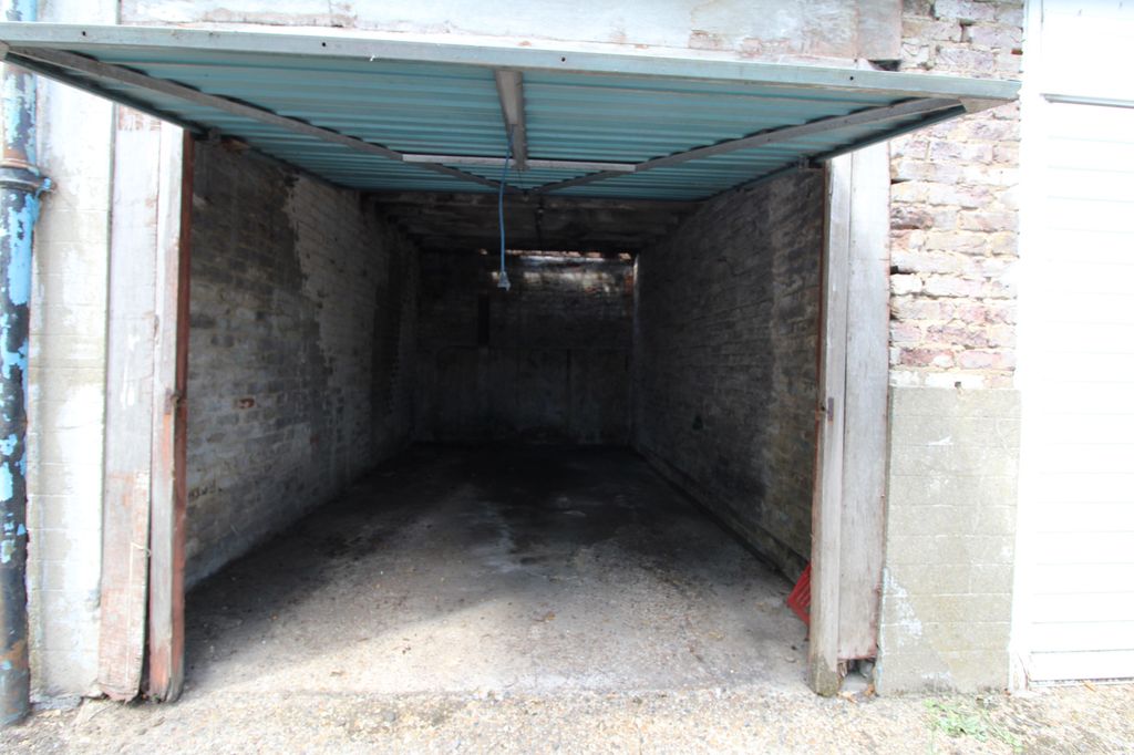 Property photo 2 of 2