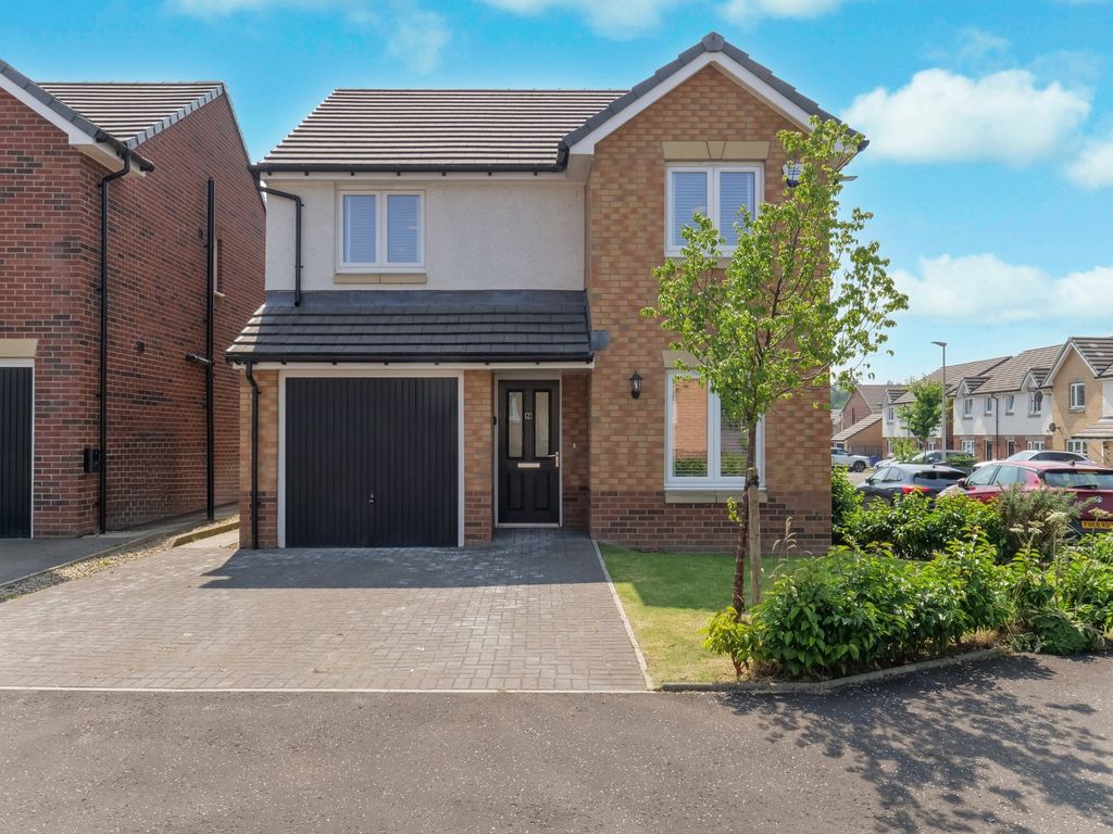 Property photo 1 of 15 External