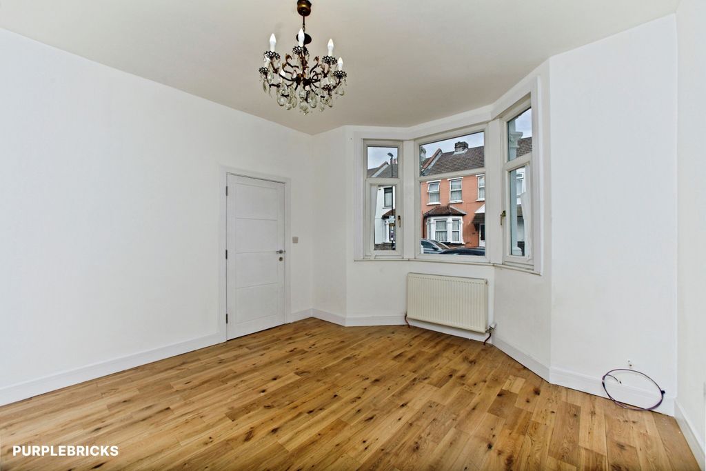 Property photo 2 of 20 Reception Room